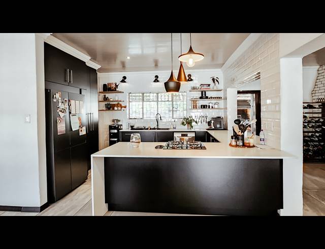 4 BEDROOM HOUSE FOR SALE IN VANDERBIJLPARK SW 1